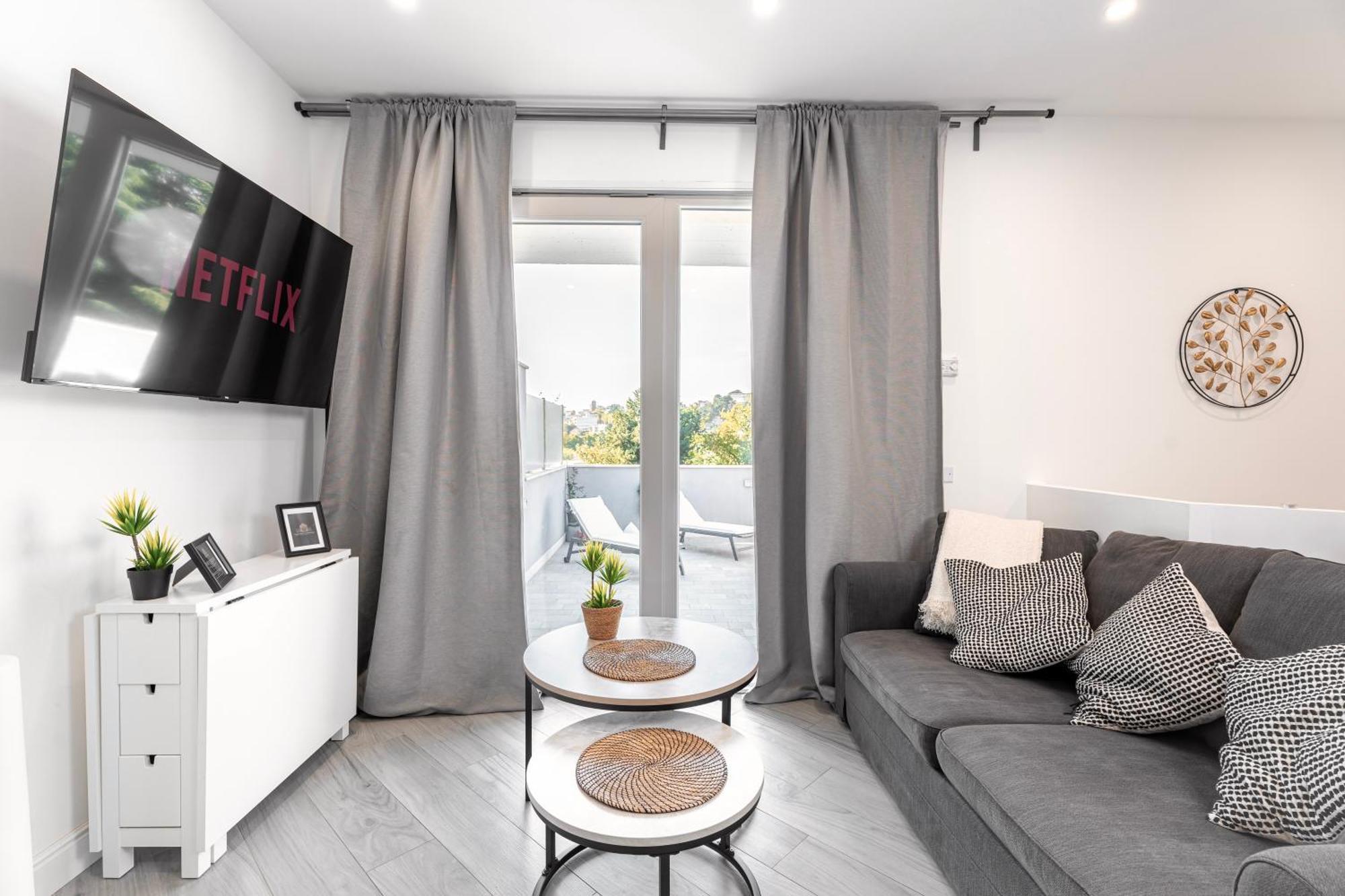 Luxury - Jacuzzi Apartments Near Rome Веллетрі Екстер'єр фото